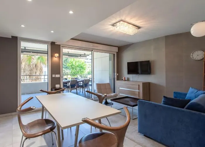 C2 - 2 Bdr Montfleury - Pool, Garage, Terrace & Ac
