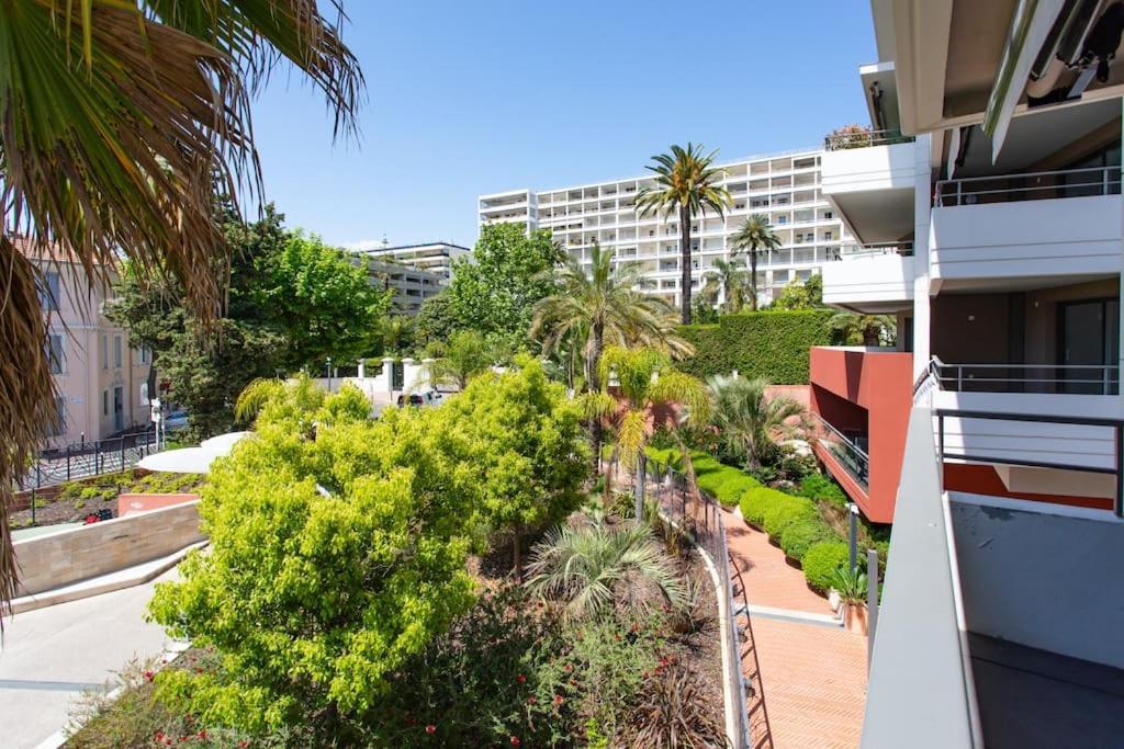 C2 - 2 Bdr Montfleury - Pool, Garage, Terrace & Ac * Cannes